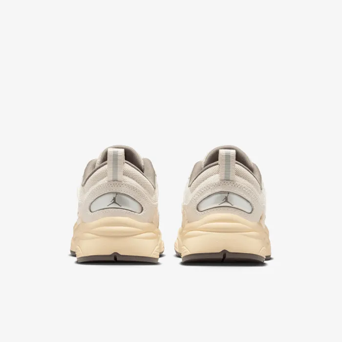 Nike JORDAN TRUNNER O/S BG 