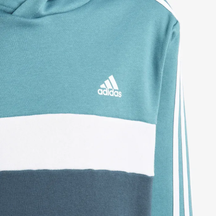 adidas ESSENTIALS 
