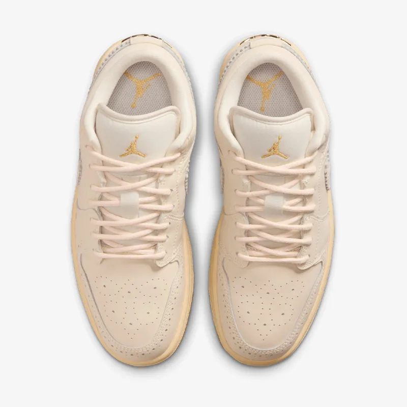 Nike WMNS AIR JORDAN 1 LOW SE 