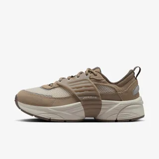 JORDAN WMNS JORDAN TRUNNER O/S 