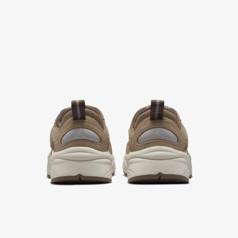 JORDAN WMNS JORDAN TRUNNER O/S 