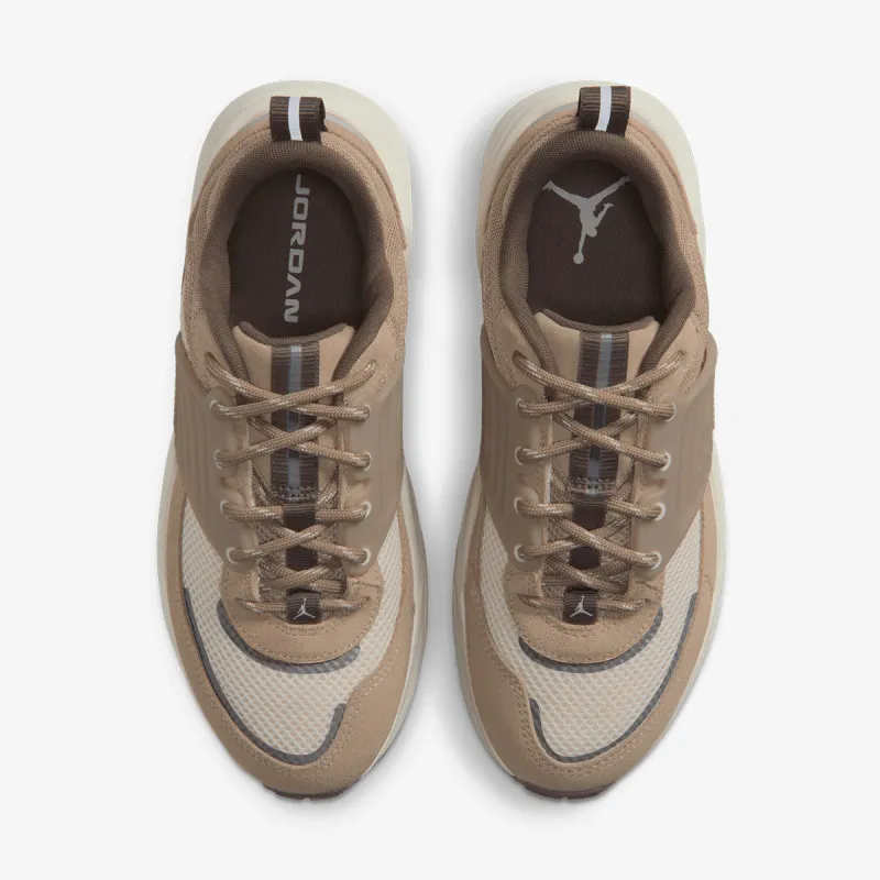 JORDAN WMNS JORDAN TRUNNER O/S 