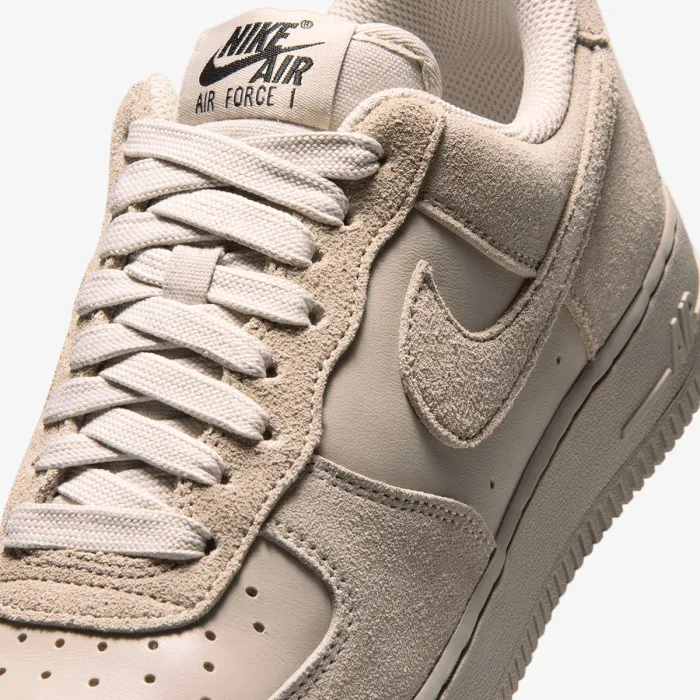 Nike WMNS AIR FORCE 1 '07 