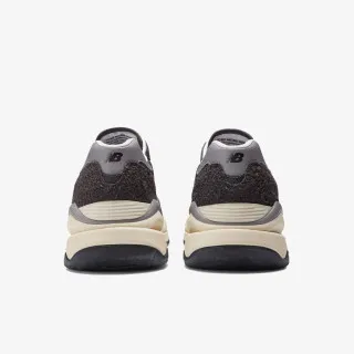NEW BALANCE 57/40