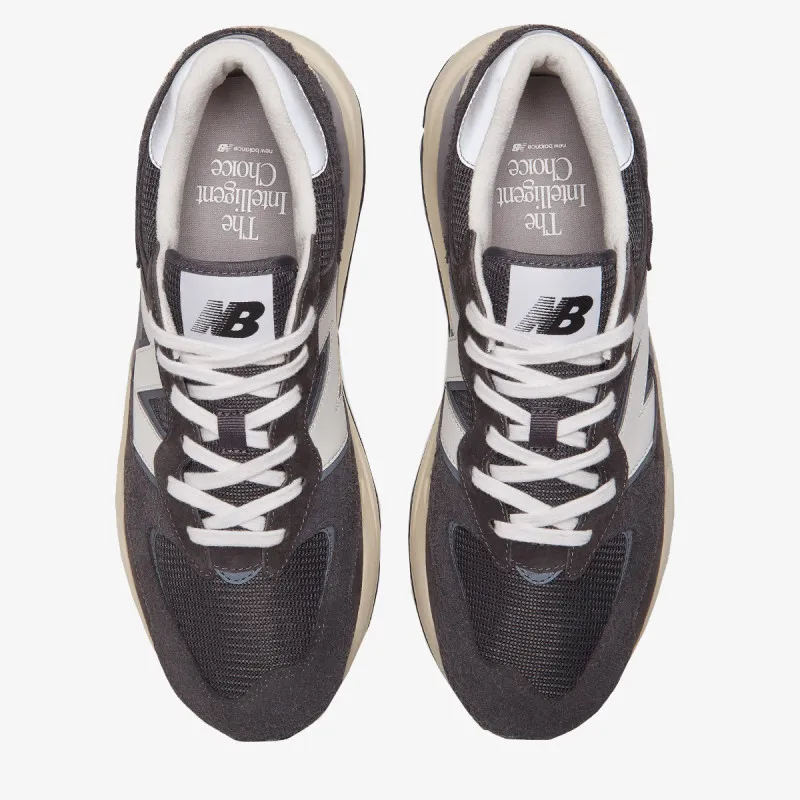 NEW BALANCE 57/40