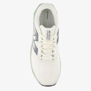 NEW BALANCE M FC PROPEL