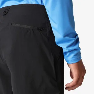THE NORTH FACE Men’s Speedlight Slim Tapered Short