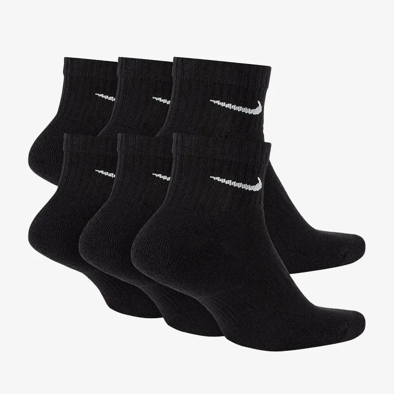 Nike Everyday Cushioned