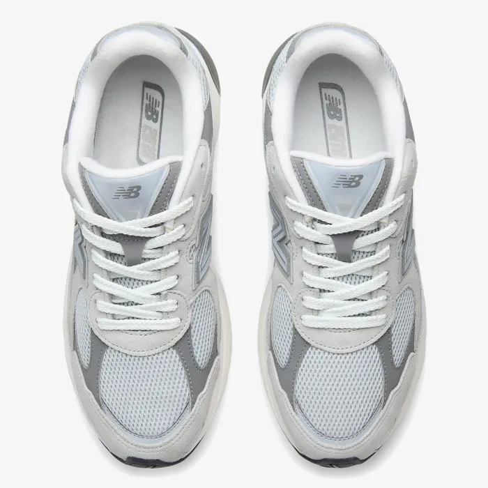 NEW BALANCE 2010 