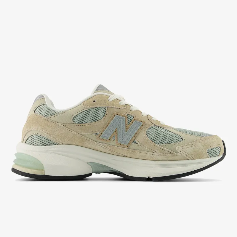 NEW BALANCE 2010 