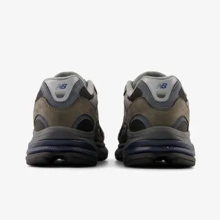 NEW BALANCE 2010 