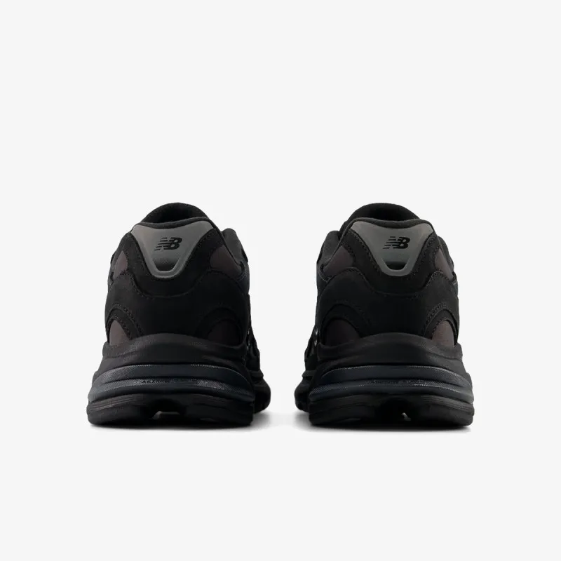 NEW BALANCE 2010 