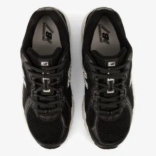 NEW BALANCE 740 